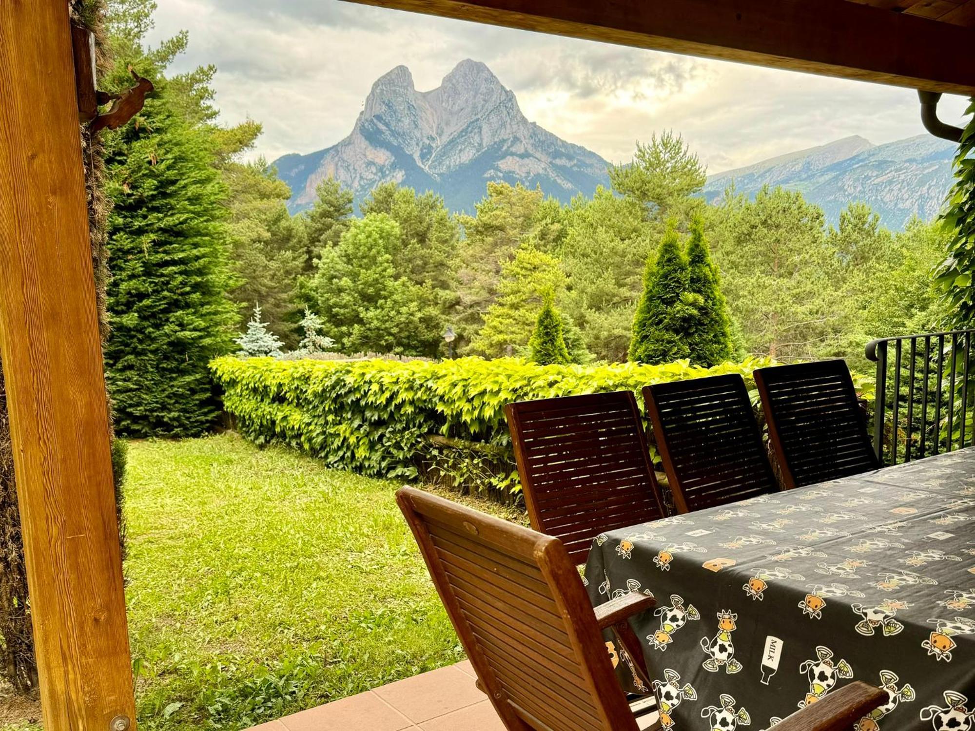 Villa Cal Roig - Pedraforca Saldes Exterior foto